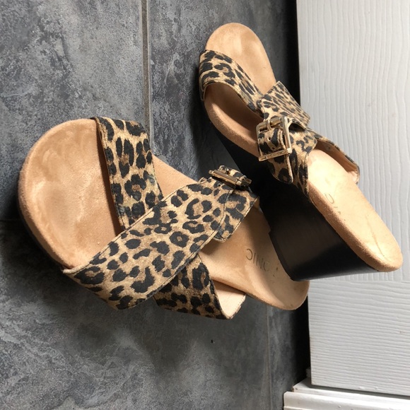 Vionic wedges - Picture 2 of 3